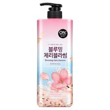 ON: THE BODY BLOOMING CHERRY BLOSOOM FLOWER BODY WASH 900g